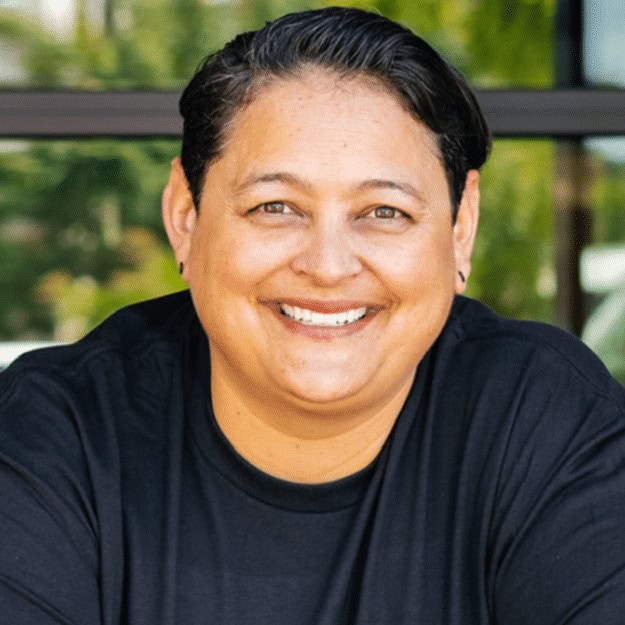 Leah Photo Wise Shfm