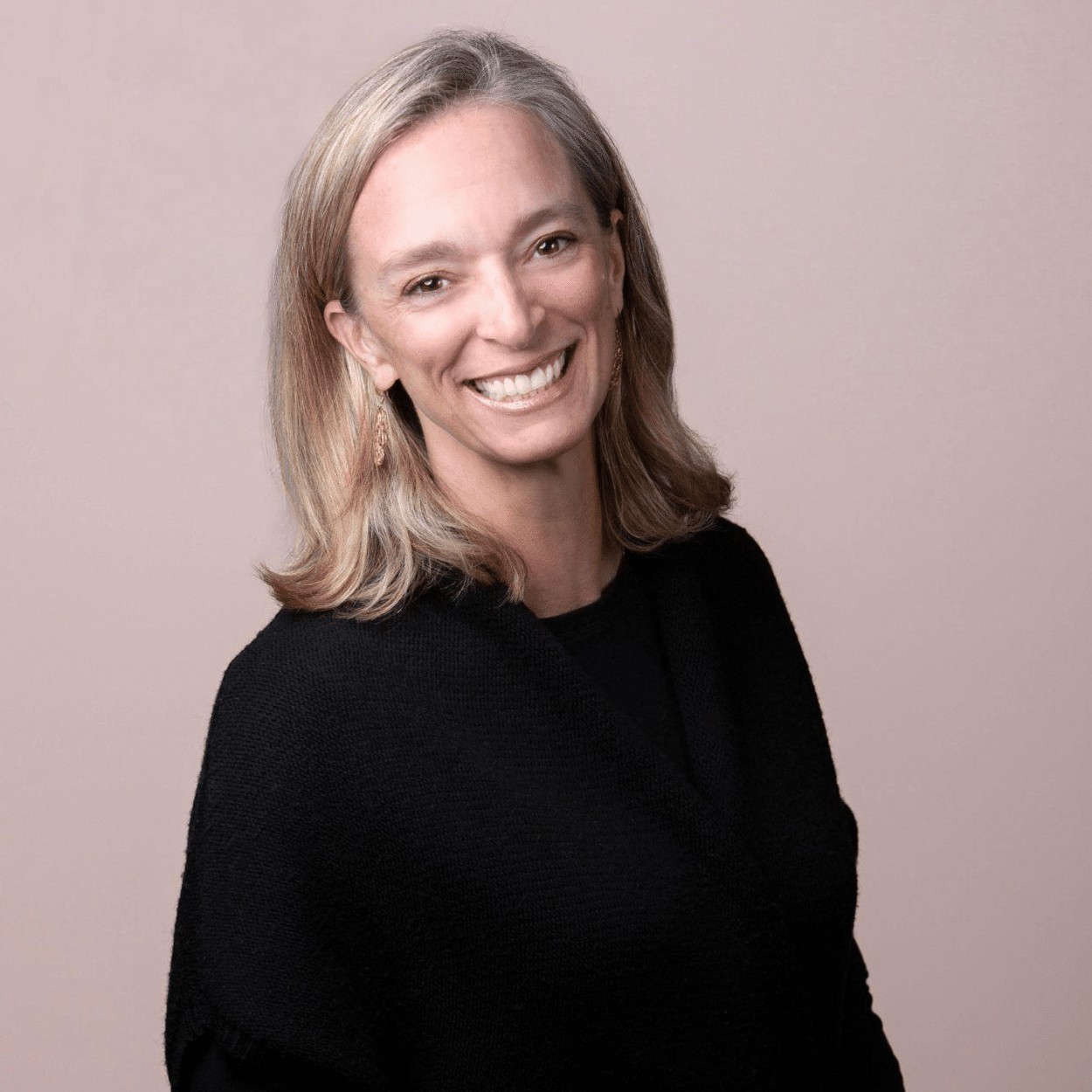 Bevin Mugford Headshot 300 X 300