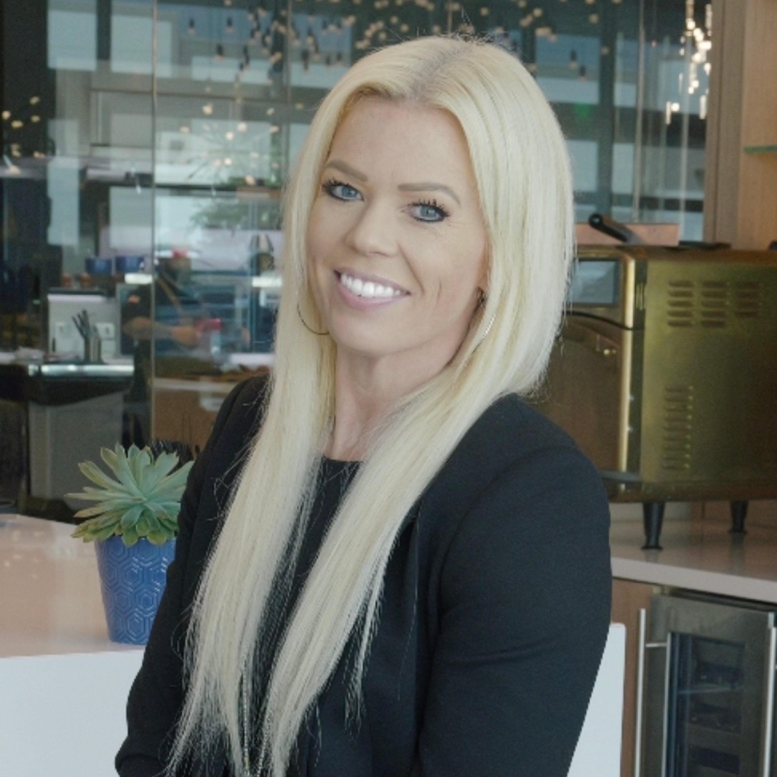 Mdaro Headshotsquare 1080 X 1080